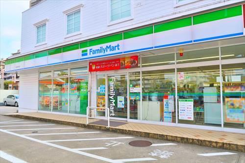 ファミリーマート大宮桜木町店まで270ｍ