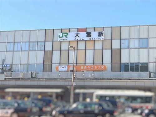 大宮駅までバス20分 停留所まで徒歩3分