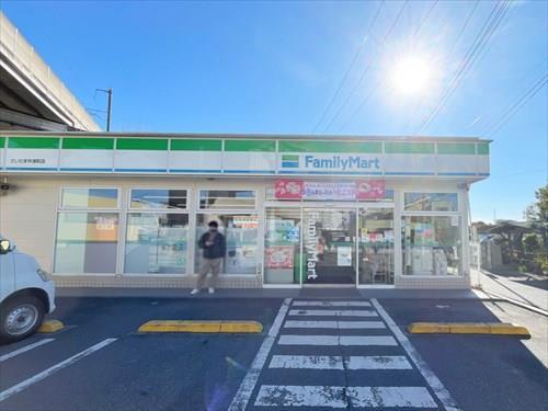 ファミリーマートさいたま中浦和‐190m