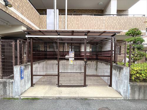 ゴミ捨て場（2025年10月撮影）