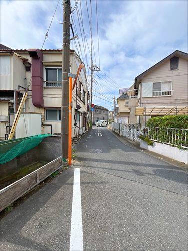 前面道路(北西側)_2025年10月撮影