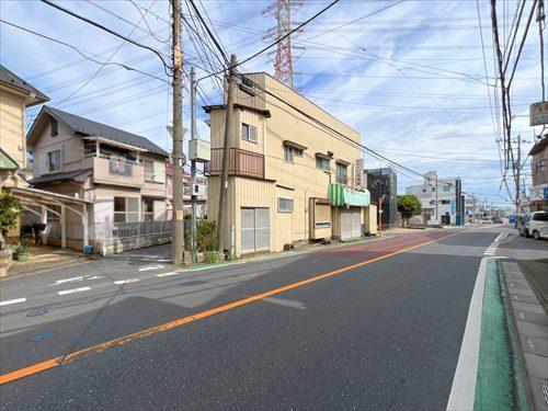 前面道路(南側)_2025年10月撮影