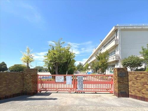 上尾市立東小学校まで1420m