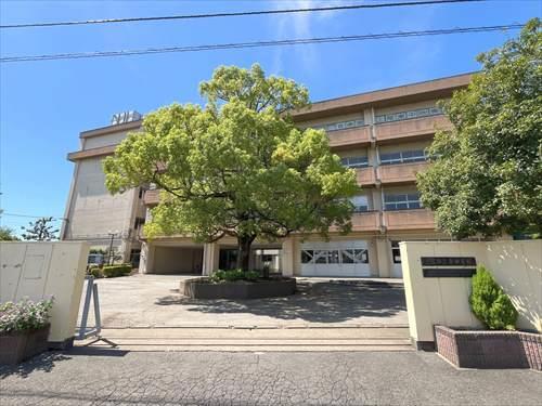 上尾市立東中学校まで1850m