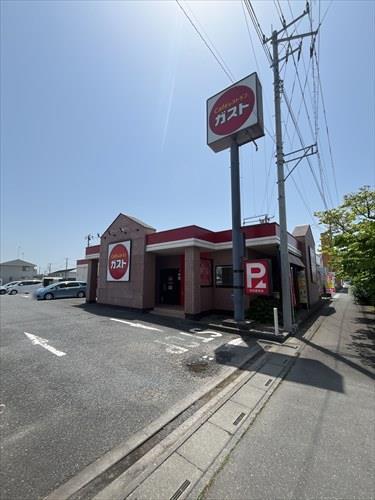 ガスト熊谷肥塚店まで720ｍ（徒歩9分）