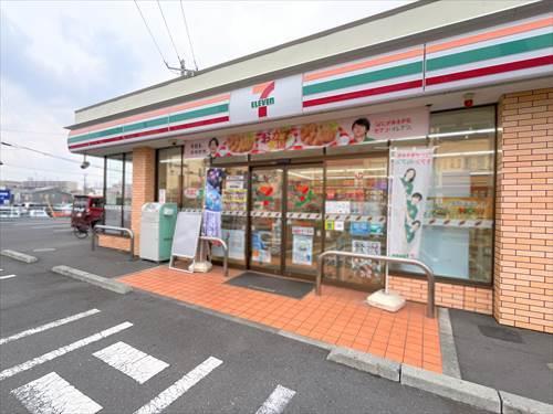 セブンイレブン‐370m