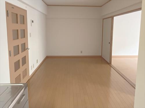 ダイニングキッチン約8.2帖