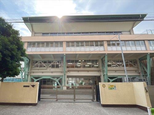 大田区立中萩中小学校まで260m