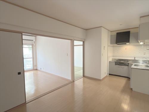 ダイニングキッチン約8.2帖