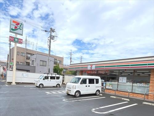セブンイレブン三鷹新川1丁目まで640m