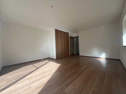 1階洋室（13.5帖）