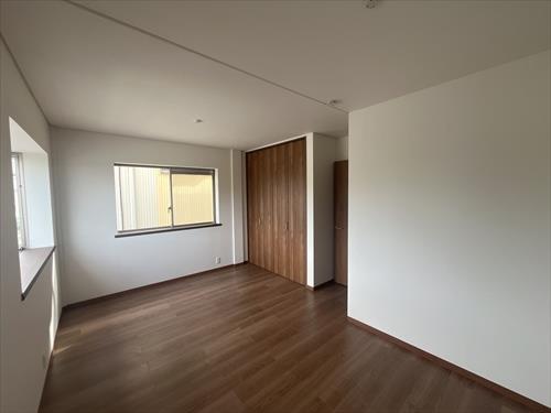 2階洋室（8帖）