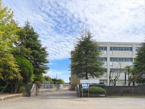 春日部市立葛飾中学校まで1320m