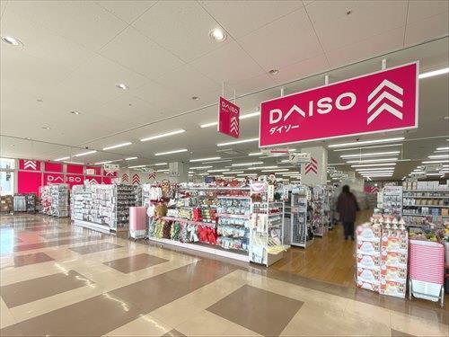 ダイソーヤオコー岩槻西町店‐860m
