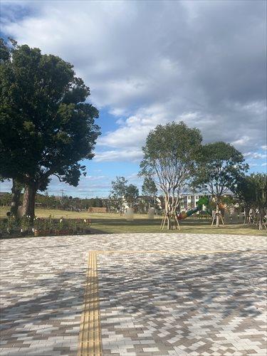 三室中央公園 まで徒歩15分