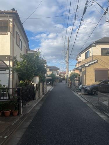 前面道路（2025年10月撮影）