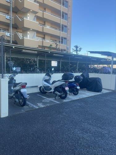 バイク置場　2025年12月撮影
