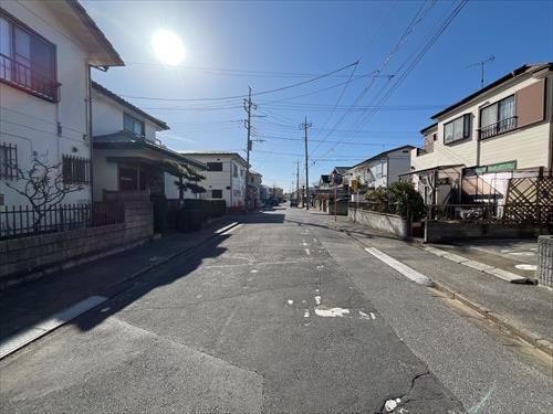 南東側前面道路1