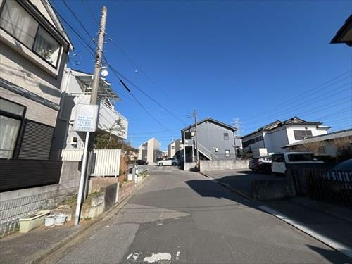 南東側前面道路2