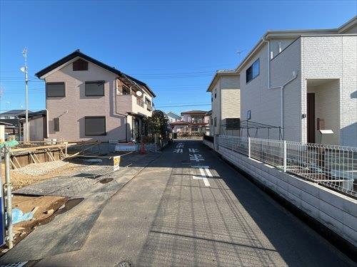 南東側前面道路1