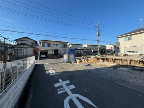 南東側前面道路2