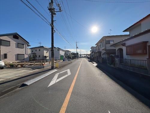 南西側前面道路1