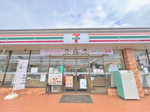 セブンイレブンさいたま中川店‐690m