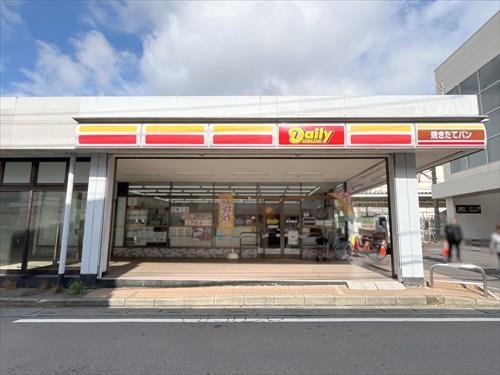 デイリーヤマザキ七里駅前店-440m デイリーヤマザキ七里駅前店-440m