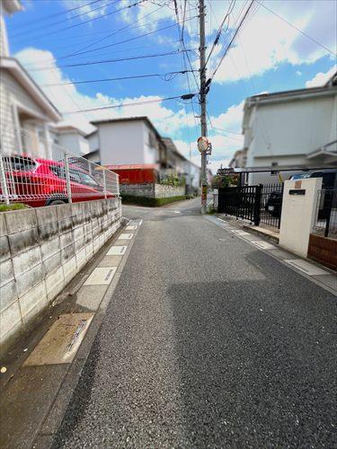 前面道路(2026年9月撮影) 前面道路(2026年9月撮影)