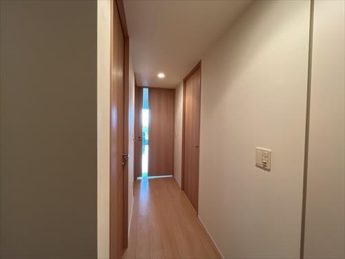 廊下（2025年12月撮影）