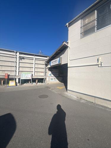 藤の牛島駅まで690ｍ