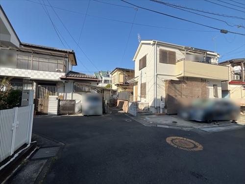 前面道路写真（2025年12月撮影）