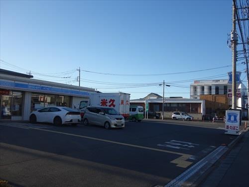 ローソン上尾上町二丁目店まで350m