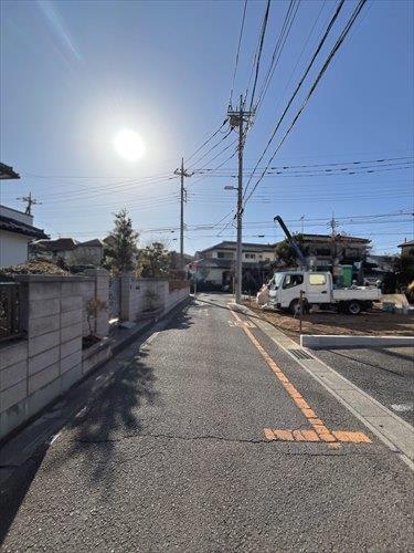 東側前面道路‐2026年1月撮影