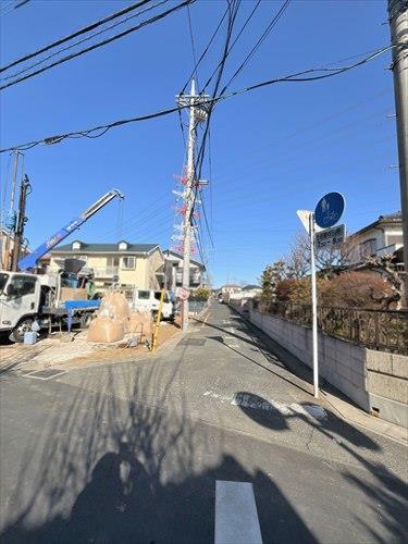 東側前面道路‐2026年1月撮影