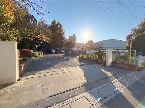 桶川市立桶川東中学校‐320m