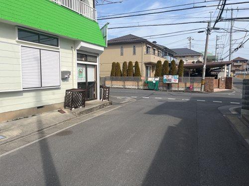 南東側前面道路（2026年2月撮影）