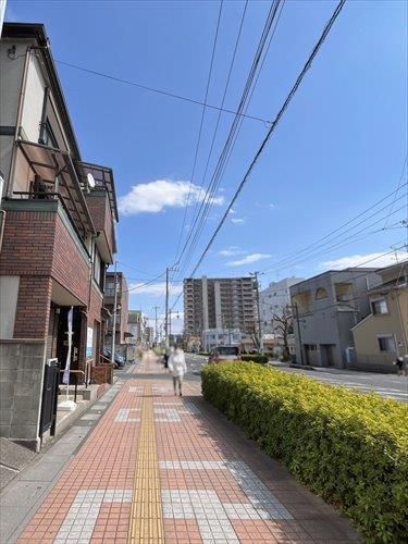 南西側前面道路‐2026年3月撮影