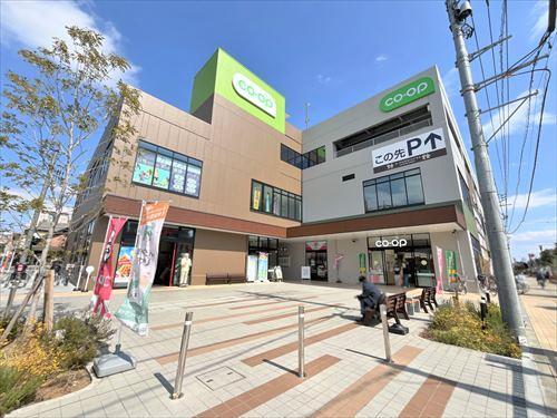 コープかすかべ東店‐210m