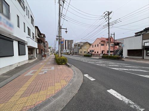 南西側前面道路1