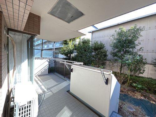 バルコニー、専用庭