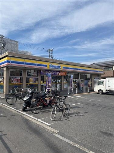 ミニストップ板橋日大病院前店まで450m