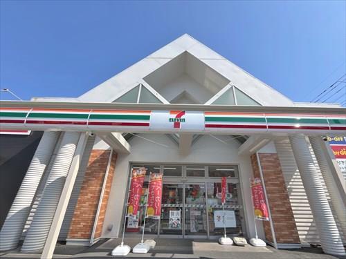 セブンイレブン草加3丁目店‐310m