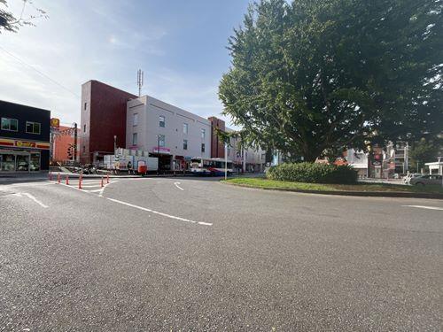 高根公団駅ロータリーまで徒歩25分