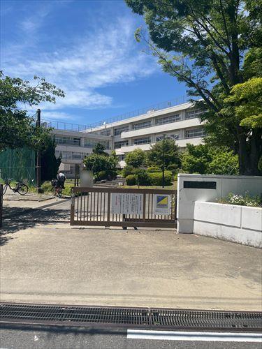 蕨市立第二中学校まで340m