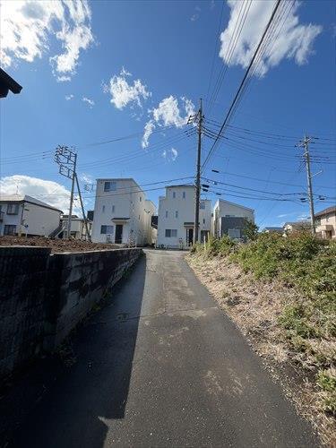 前面道路（2026年4月撮影）