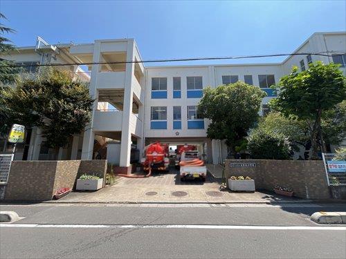 さいたま市立大宮北小学校-890m