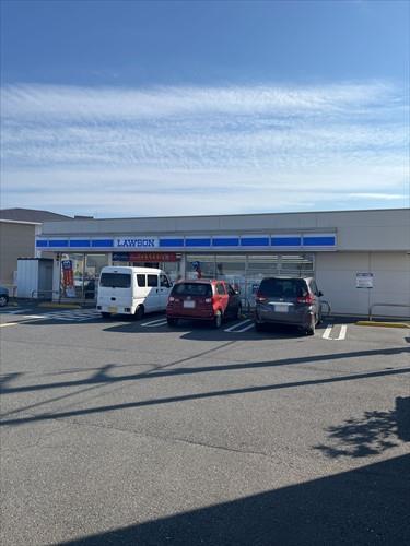 ローソン川越木野目六角店まで310m