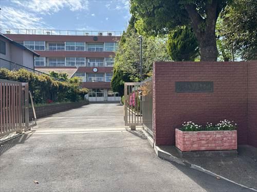 川口市立領家中学校まで250ｍ