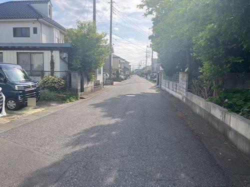 前面道路（東から西向きへ）